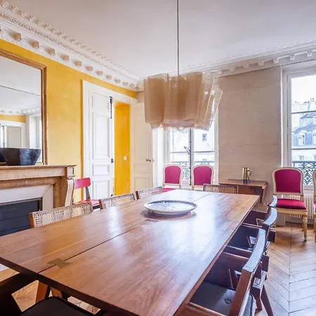 Saint Germain Artiste Apartament